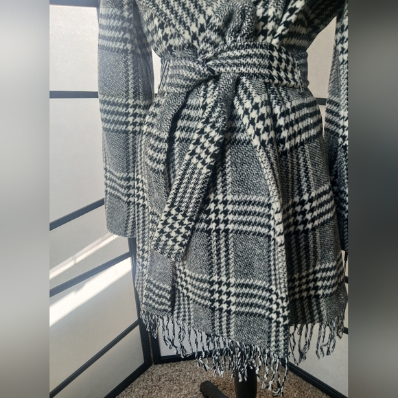 Black and White Plaid Coat Calvin Klein - Picture 3 of 7